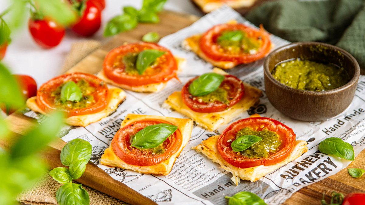 Blätterteig-Tomaten-Quadrate