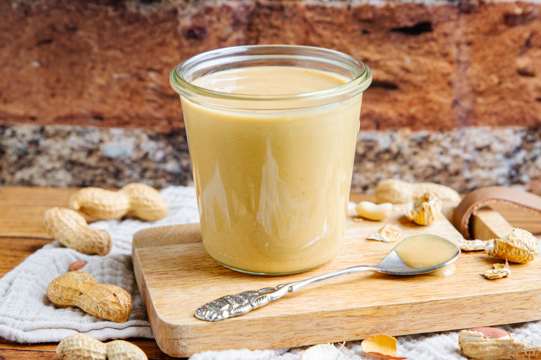 Gesundes Erdnussmus einfach selber machen | Rezept