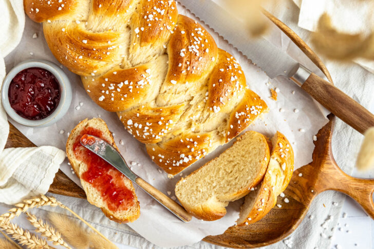 Hefezopf aus dem Thermomix®mit Marmelade