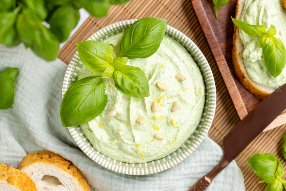Haferflockenbrot mit Quark