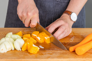 Orangen schneiden
