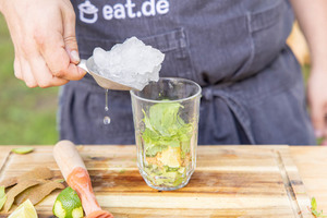 Crushed Ice dazugeben