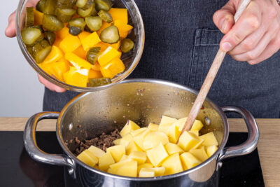 Geschnittenes Gemüse mit braten
