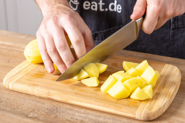 Kartoffeln schneiden