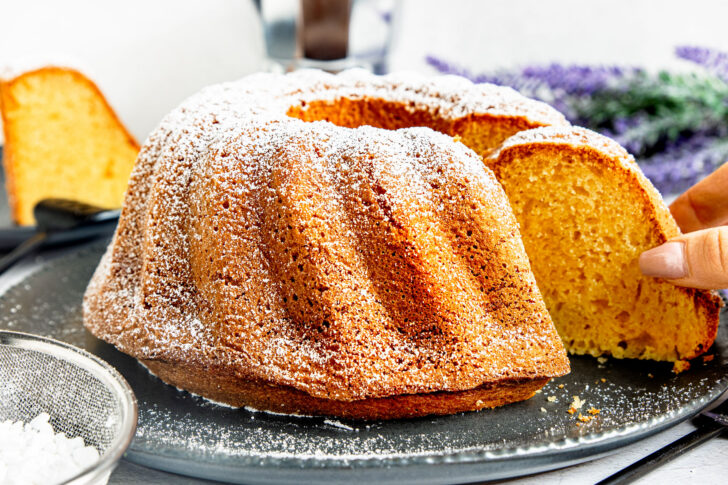 Schneller Kuchen mit Paradiescreme