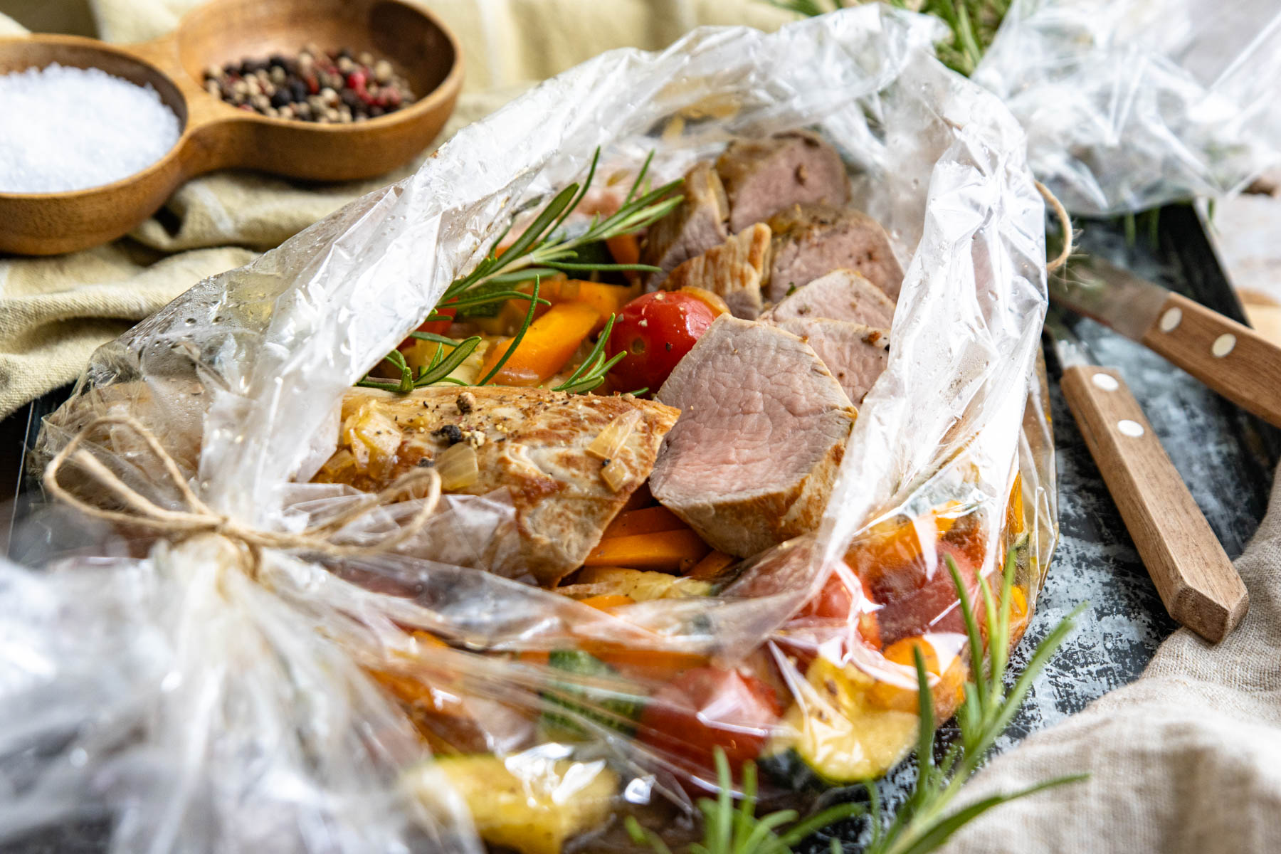 Wie lange benötigt ein Schweinefilet im Backofen? eat.de