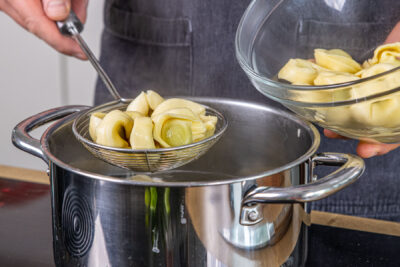 Tortellini kochen