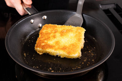 panierten Feta braten