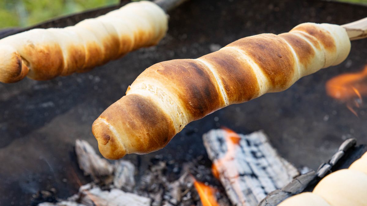 Stockbrot aus Quark-Öl-Teig