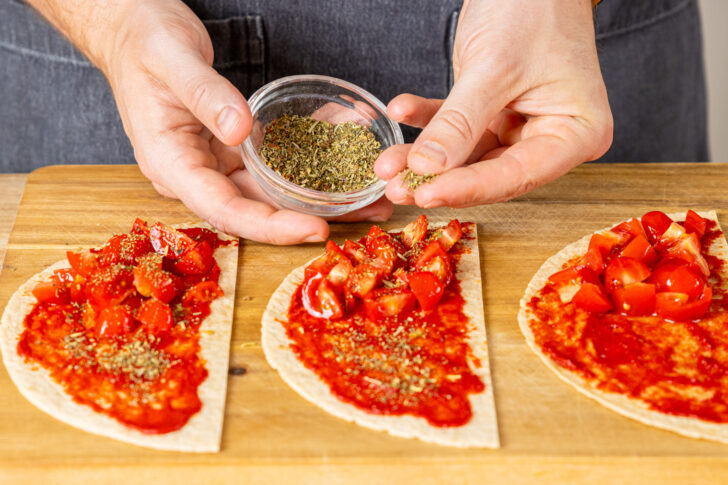Tortilla würzen mit italienischen Kräutern