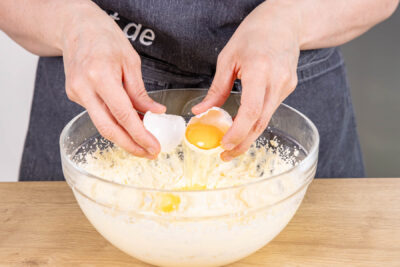 Eier dazugeben