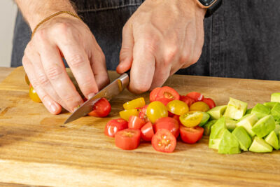 Tomaten halbieren