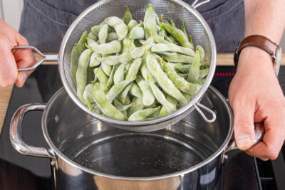 Edamame-Schoten kochen