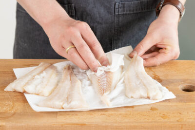 Fisch trocken tupfen