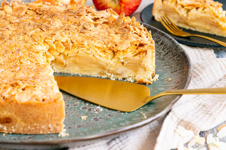 Florentiner Apfelkuchen mit Mandelkruste
