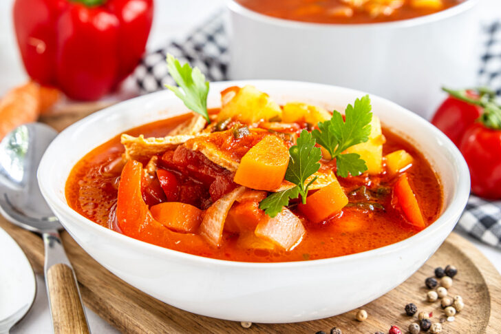 Hühnereintopf mit Tomaten und Kartoffeln