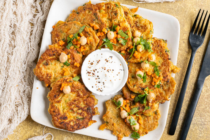 Kichererbsenbratlinge mit Dip