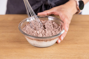 Puddingpulver verrühren