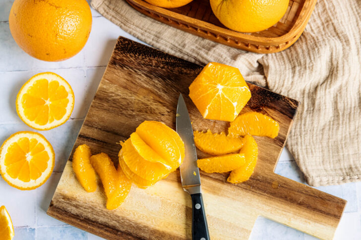 Orangen schälen und filetieren