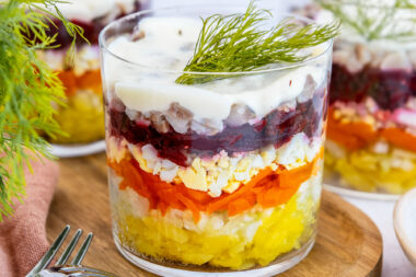 Rusischer Schichtsalat