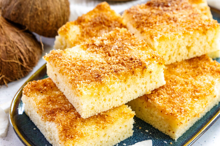 Schneller Kuchen mit Kokosraspeln