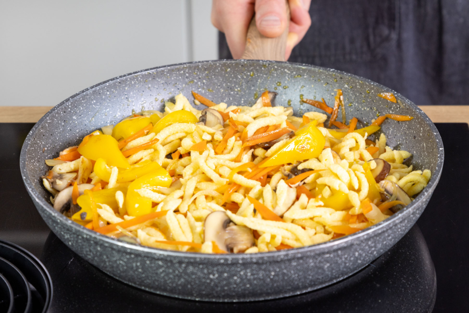 Spätzlepfanne mit Gemüse | Rezept