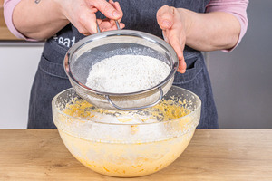 Mehl sieben