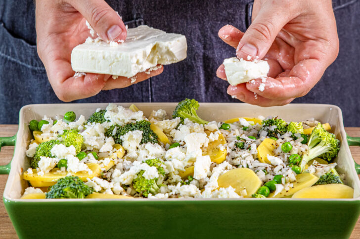 Feta darüber bröseln