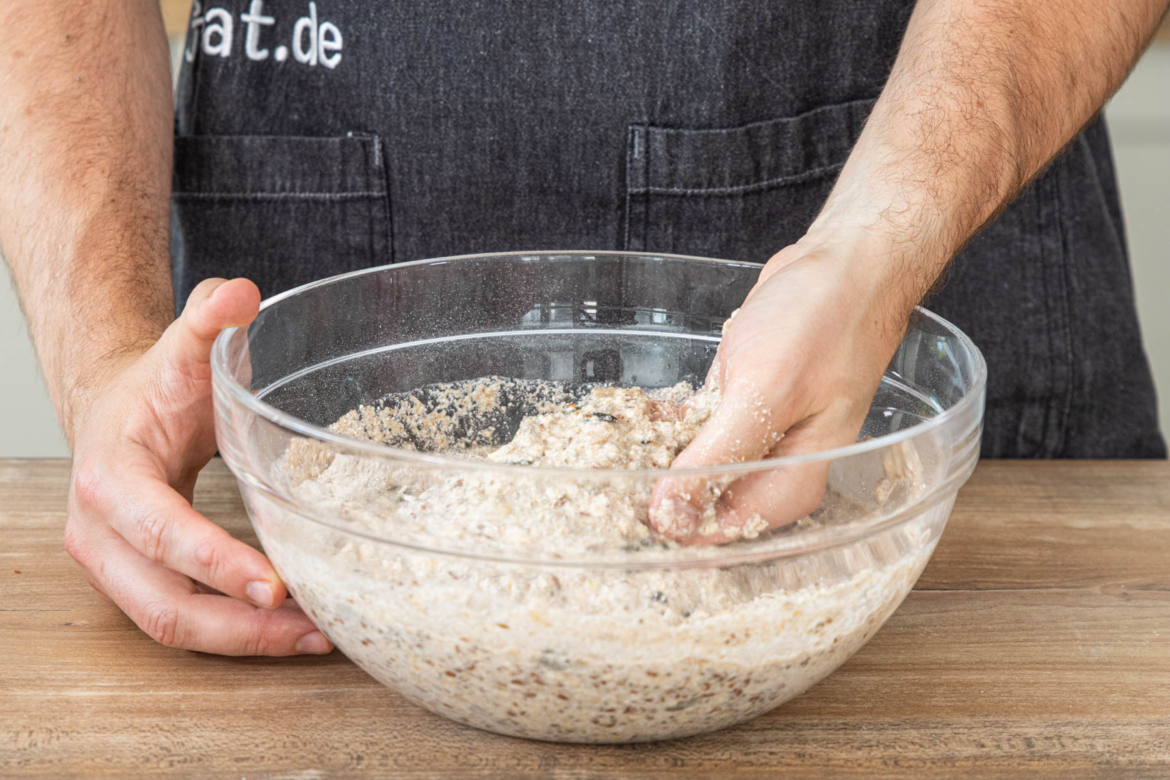 Einfaches Buchweizenbrot backen: lecker, frisch &amp; gesund