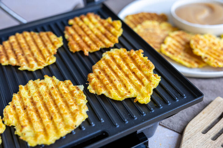 Kartoffelpuffer im Kontaktgrill