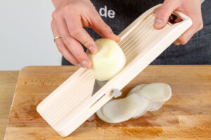 Kohlrabi hobeln