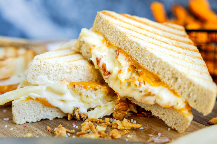 Mac and Cheese Sandwich aus dem Kontaktgrill
