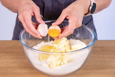 Eier dazugeben