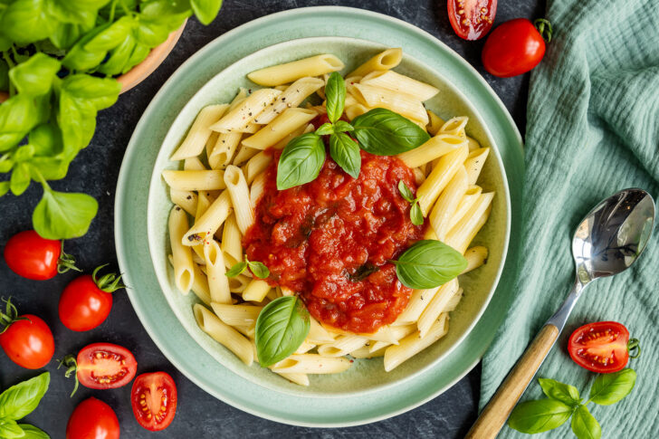 Nudeln mit Tomatensauce