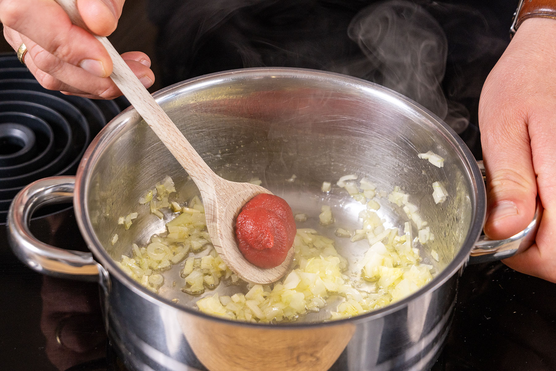Nudeln mit Tomatensauce | Rezept