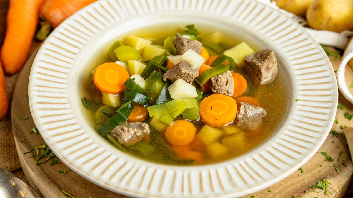 Omas Bauerntopf mit Rindfleisch | Rezept