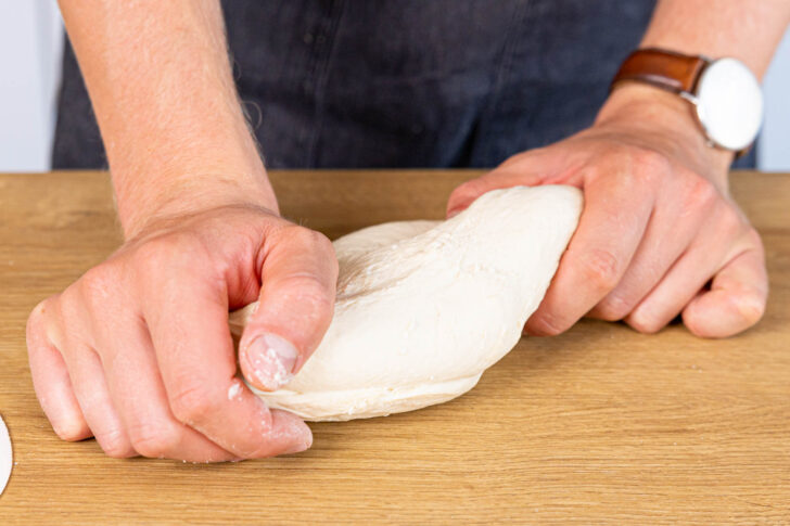 pizzateig kneten