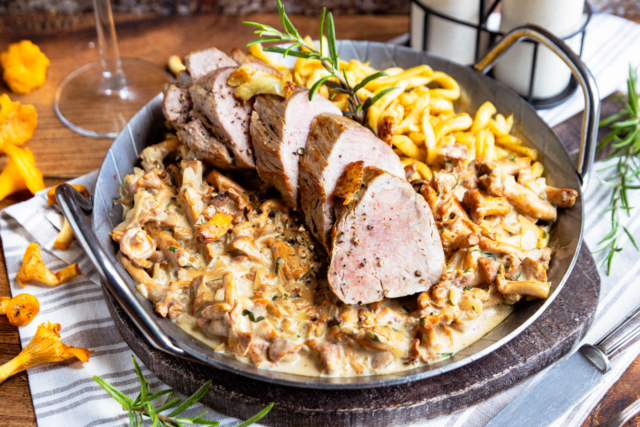 Schweinefilet mit Pfifferlingen und Spätzle