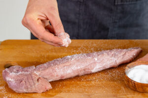 Schweinefilet kräftig salzen
