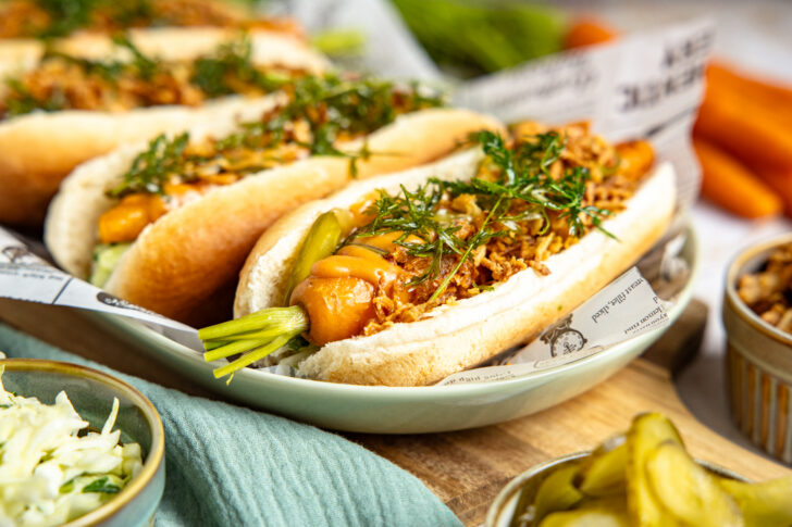 Vegetarische Möhren-Hot-Dogs