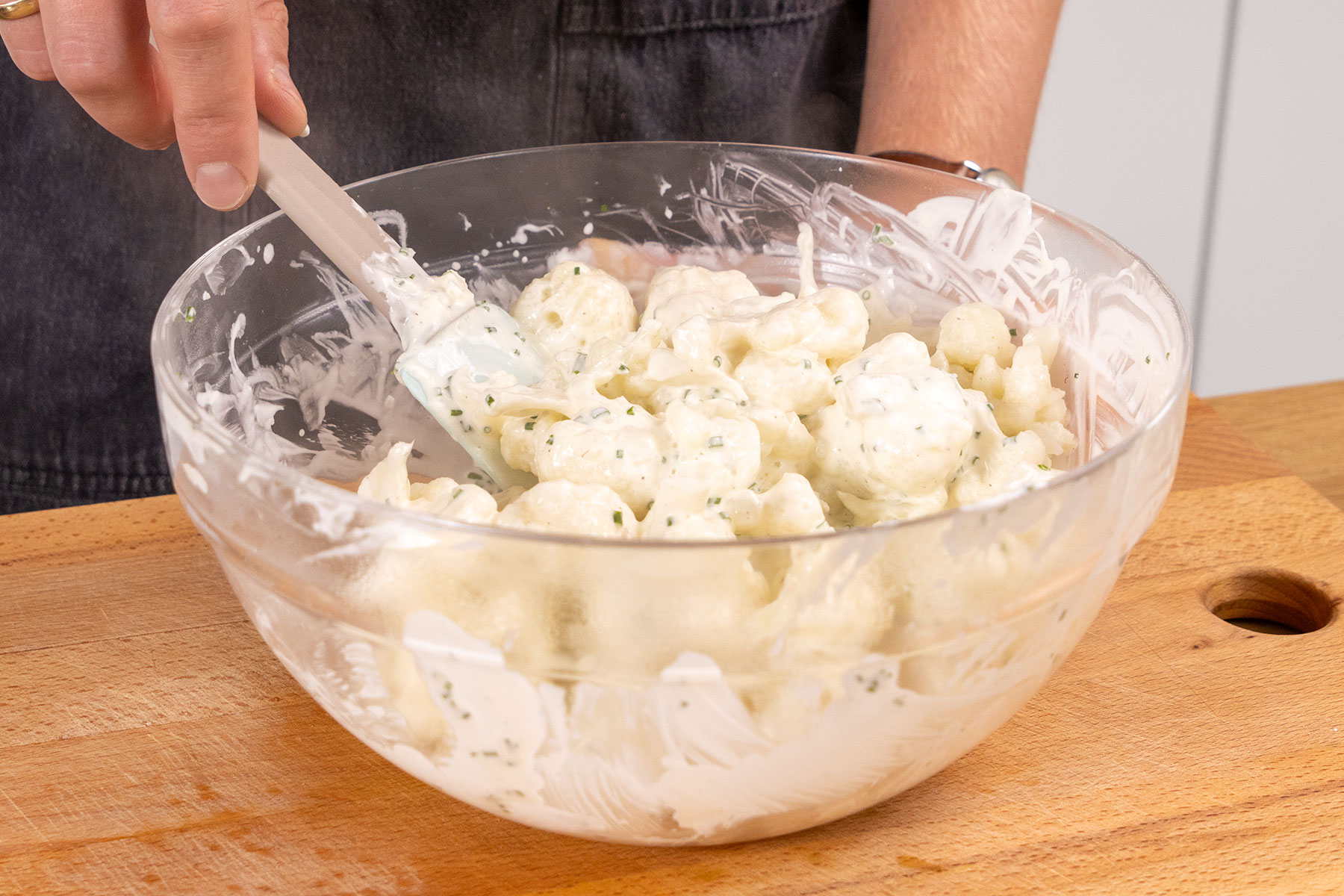 Blumenkohlsalat mit Creme fraiche | Rezept