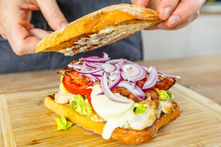 Caesar Sandwich zuklappen