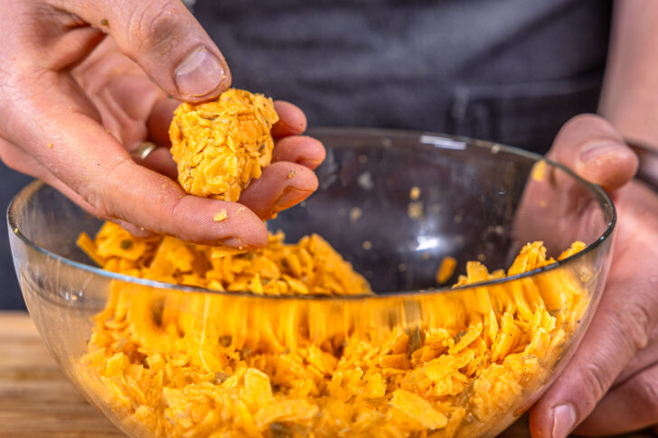 in Cornflakes wälzen