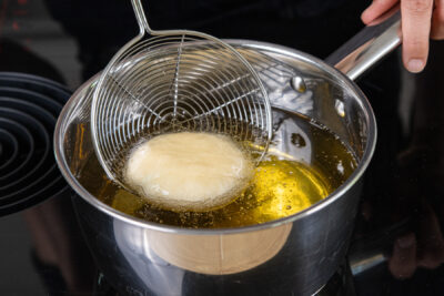 Krapfen in Öl ausbacken