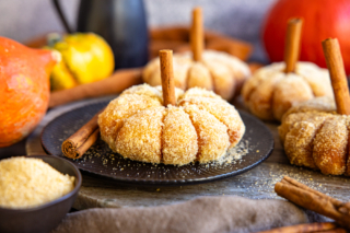 Pumpkin Spice Donuts