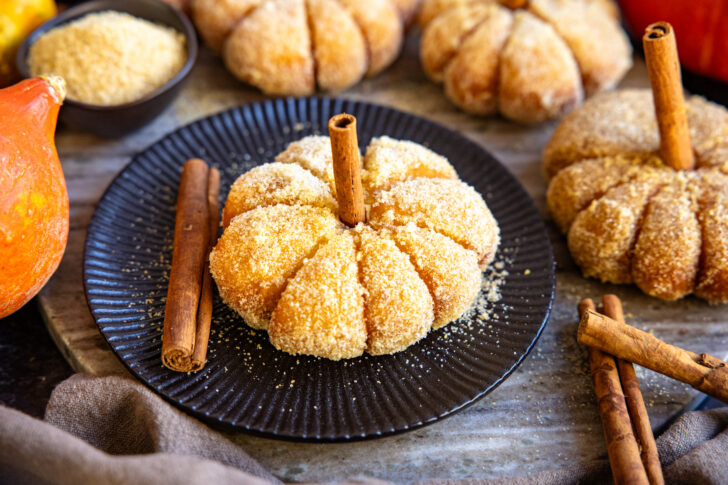 Pumpkin Spice Donuts