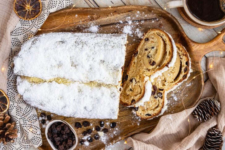 Saftiger Marzipanstollen