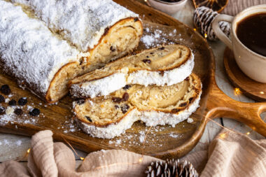 Saftiger Marzipanstollen