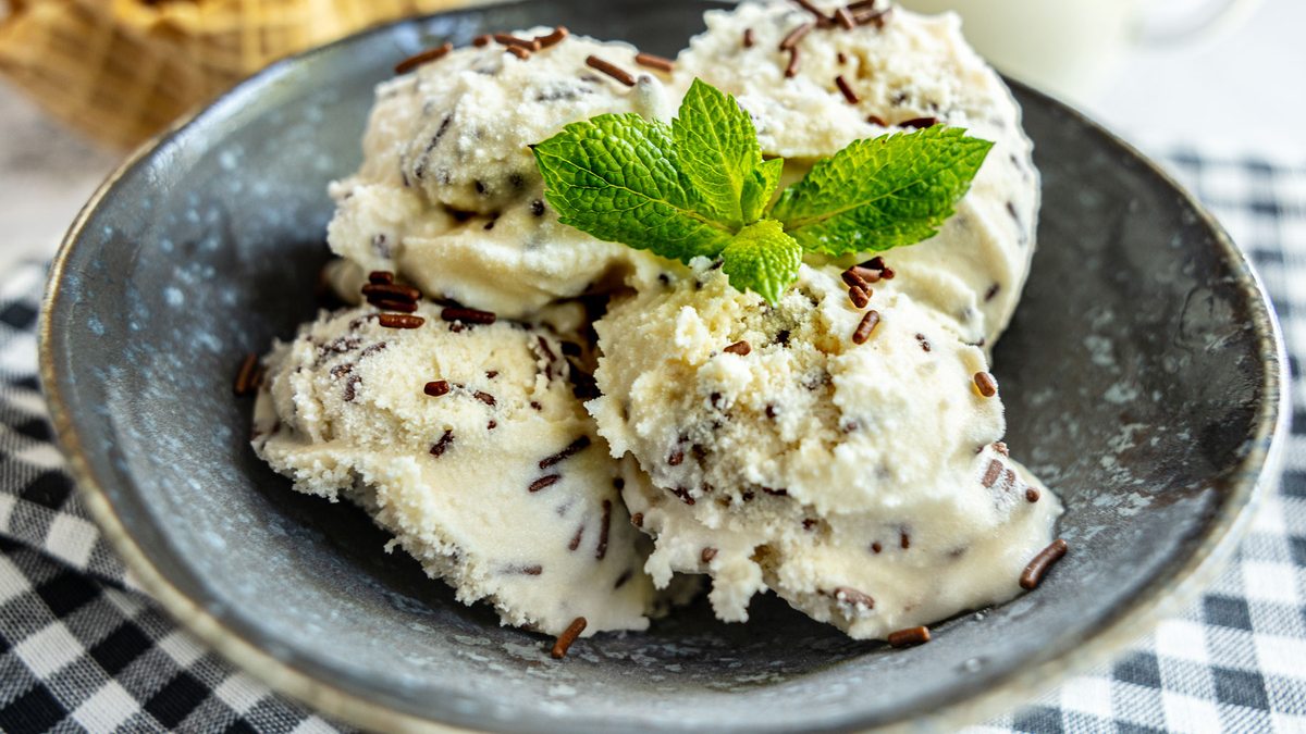 Stracciatella-Eis: italienisches Original-Rezept | Rezept