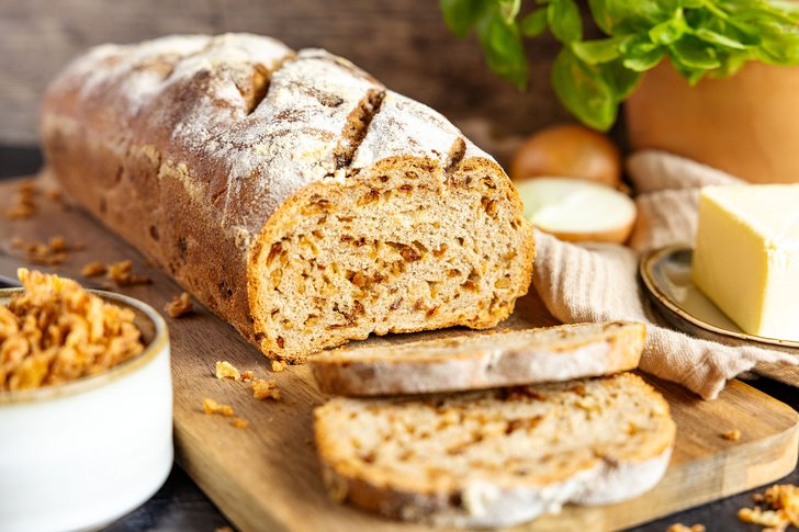 Zwiebelbrot mit Röstzwiebeln
